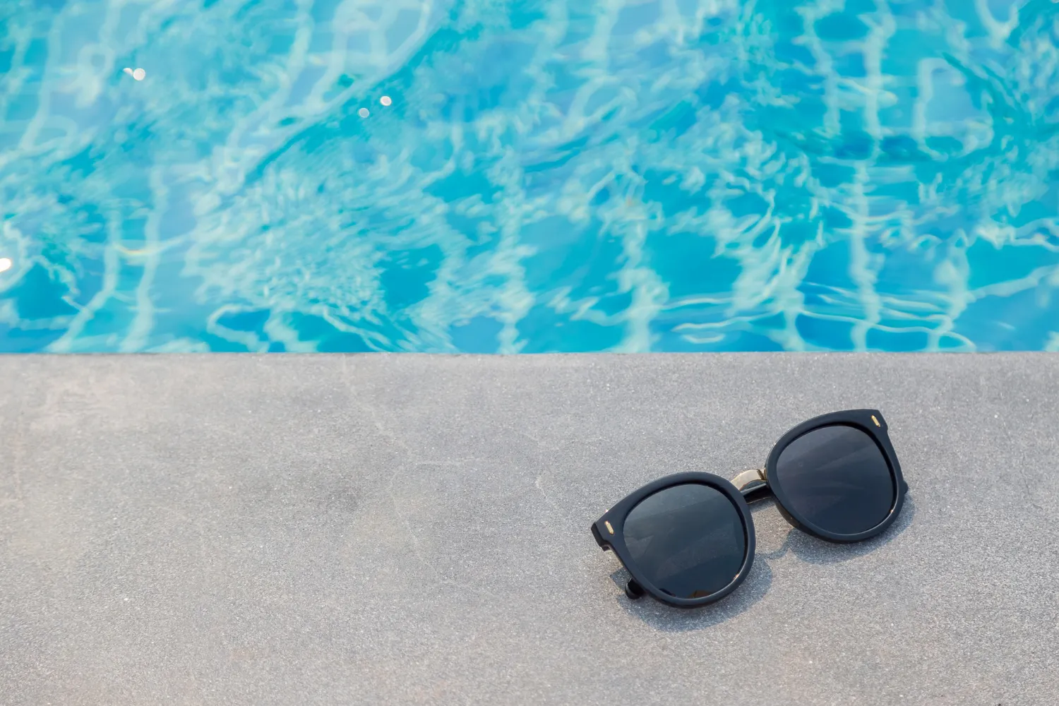 blog ojos protegidos piscina