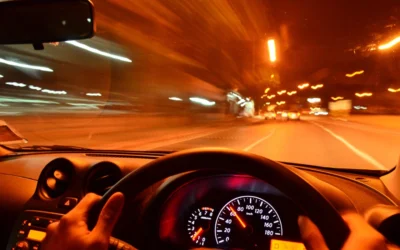 ¿Por qué te cuesta conducir de noche, aunque veas bien?