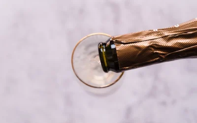 ¿Cómo hago un descorchado de cava sin poner en riesgo mis ojos?